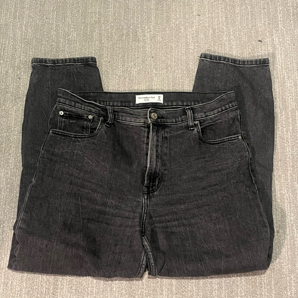Abercrombie & Fitch High Rise Jeans. Size 29.